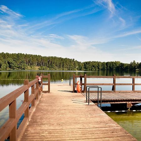 Vila Domek Letniskowy Nad Stawem Lipusz Exteriér fotografie