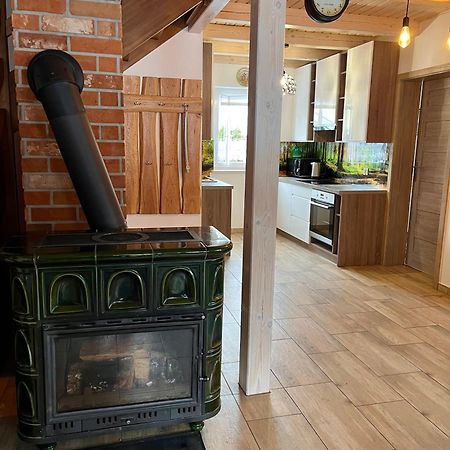 Vila Domek Letniskowy Nad Stawem Lipusz Exteriér fotografie