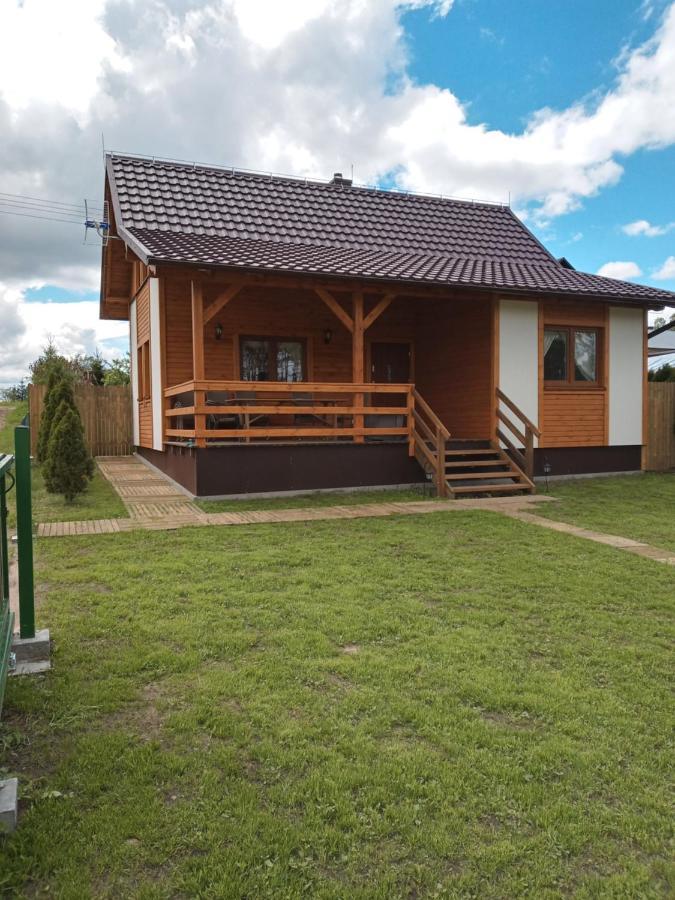 Vila Domek Letniskowy Nad Stawem Lipusz Exteriér fotografie