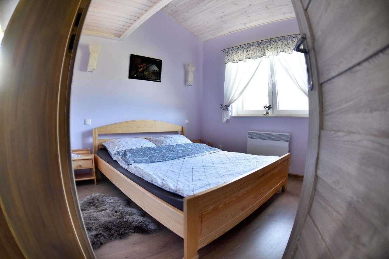 Vila Domek Letniskowy Nad Stawem Lipusz Exteriér fotografie