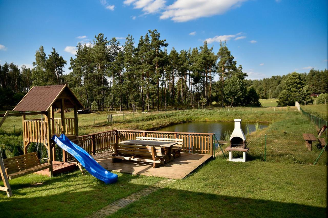 Vila Domek Letniskowy Nad Stawem Lipusz Exteriér fotografie