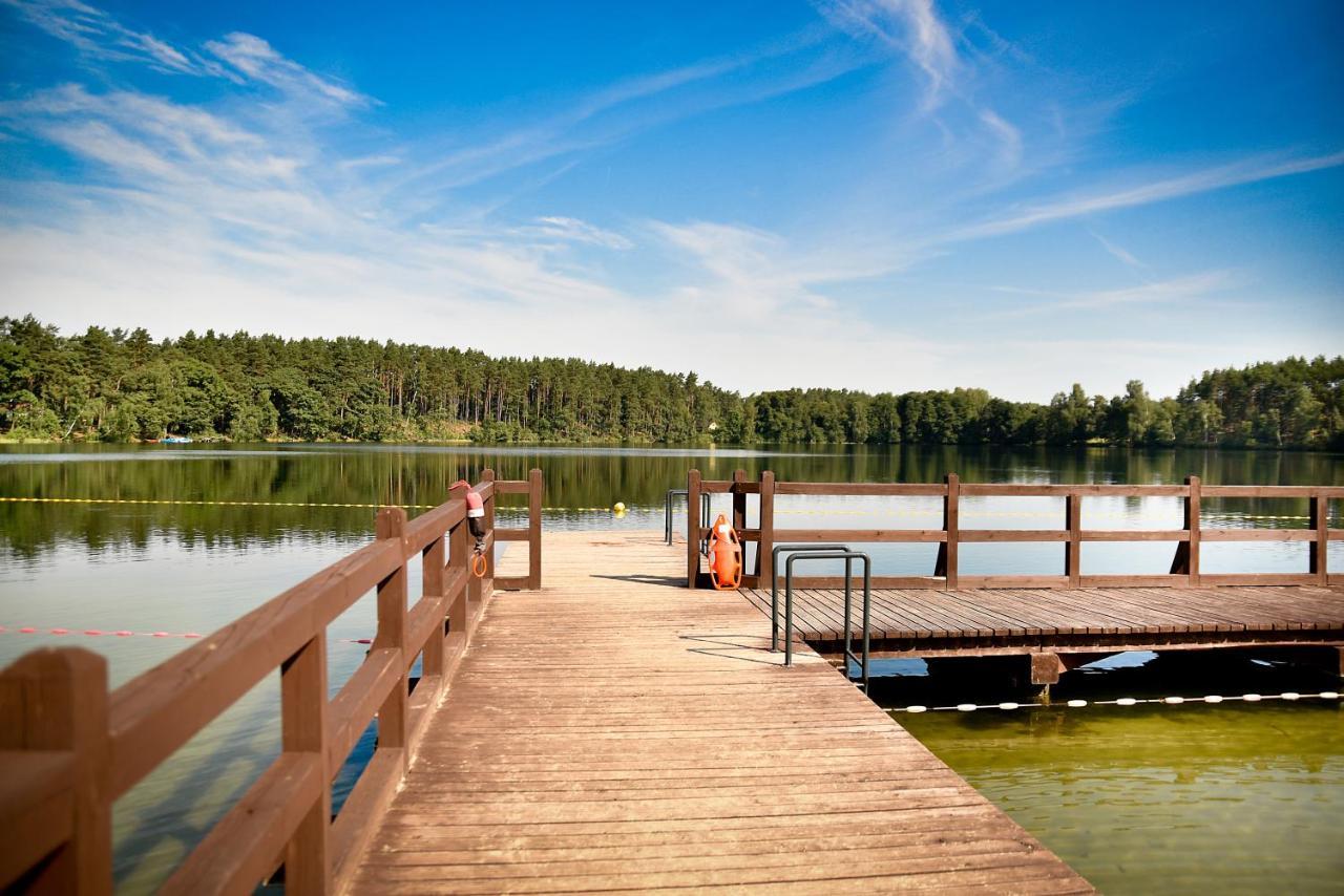 Vila Domek Letniskowy Nad Stawem Lipusz Exteriér fotografie