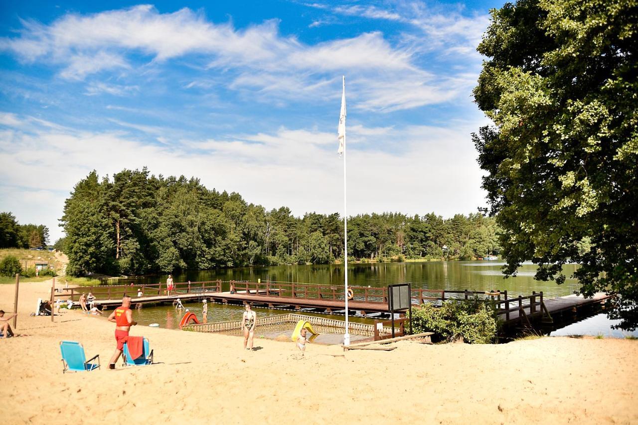 Vila Domek Letniskowy Nad Stawem Lipusz Exteriér fotografie